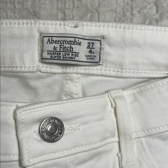 Abercrombie & Fitch Cream Harper low rise Super Skinny Jeans size 27/4R - Picture 2 of 10